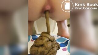SCAT - Sexy girls Pooping 5