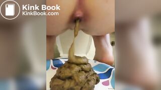 SCAT - Sexy girls Pooping 5