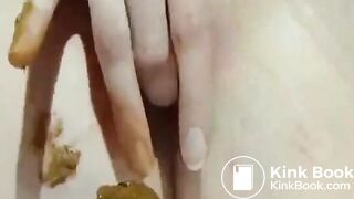 SCAT - Sexy girls Pooping 8