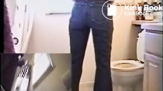 SCAT - Sexy girls Pooping 6