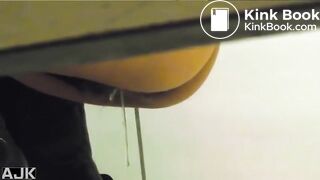 SCAT - Asian girls pooping in the toilet 7