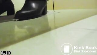 SCAT - Asian girls pooping in the toilet 7