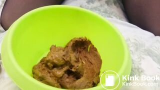 SCAT - Sexy girls Pooping 9