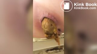SCAT - Sexy girls Pooping 9