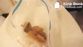 SCAT - Sexy girls Pooping 9