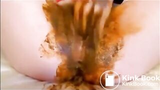 SCAT - Sexy girls Pooping 9
