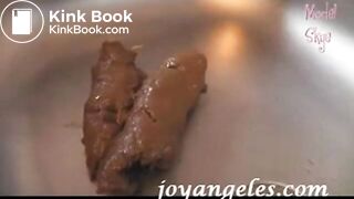 SCAT - Sexy girls Pooping 16