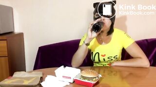 SCAT - Sexy girls Pooping 10