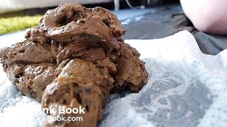 SCAT - Sexy girls Pooping 10