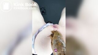 SCAT - Sexy girls Pooping 4