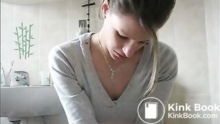 SCAT - Sexy girls Pooping 12