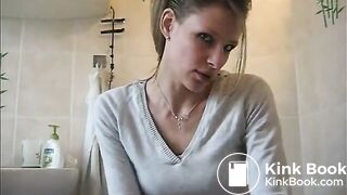SCAT - Sexy girls Pooping 12