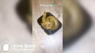 SCAT - Sexy girls Pooping 2