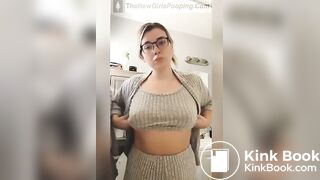 SCAT - Sexy girls Pooping 5