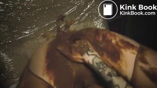 SCAT - Sexy girls Pooping 11