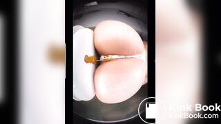 SCAT - Sexy girls Pooping 2