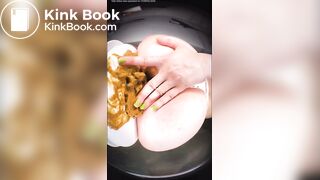 SCAT - Sexy girls Pooping 2