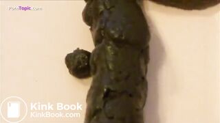 SCAT - Sexy girls Pooping 4