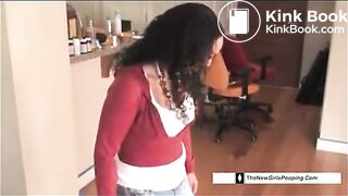 SCAT - Sexy girls Pooping 13