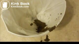 SCAT - Sexy girls Pooping 13