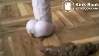 SCAT - Sexy girls Pooping 18