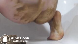SCAT - Sexy girls Pooping 6
