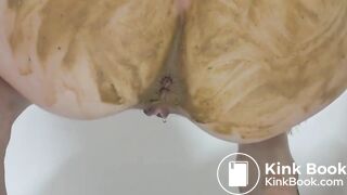 SCAT - Sexy girls Pooping 6