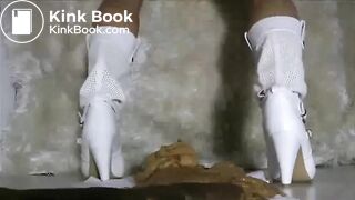 SCAT - Sexy girls Pooping 8