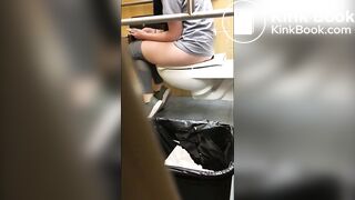 SCAT - Sexy girls Pooping 12