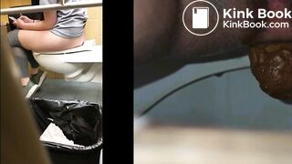 SCAT - Sexy girls Pooping 12