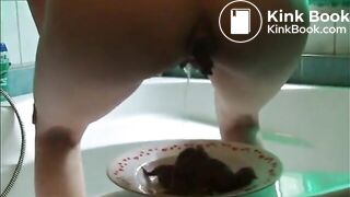 SCAT - Sexy girls Pooping 14