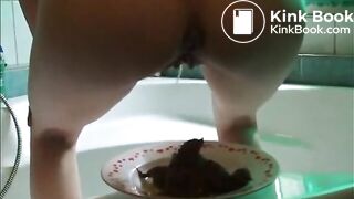 SCAT - Sexy girls Pooping 14