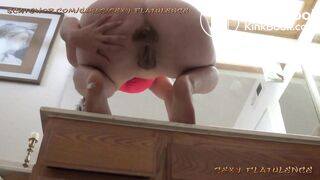 SCAT - Sexy girls Pooping 4