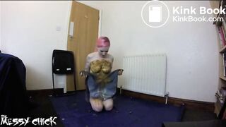 SCAT - Sexy girls Pooping 7