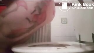 SCAT - Sexy girls Pooping 15