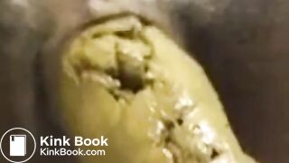 SCAT - Sexy girls Pooping 8