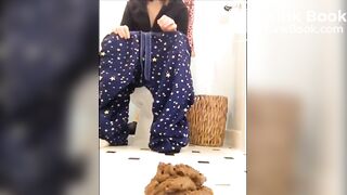 SCAT - Sexy girls Pooping 16