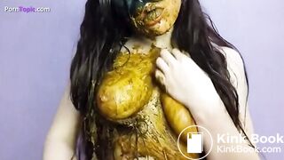 SCAT - Sexy girls Pooping 9