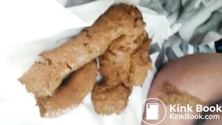 SCAT - Sexy girls Pooping 8