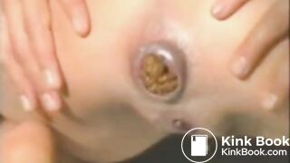 SCAT - Sexy girls Pooping 5