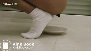 SCAT - Sexy girls Pooping 8