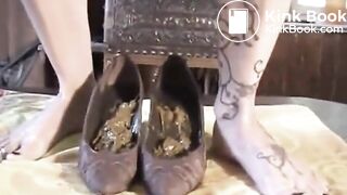 SCAT - Sexy girls Pooping 8