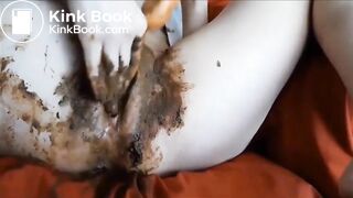 SCAT - Sexy girls Pooping 9
