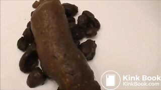 SCAT - Sexy girls Pooping 9