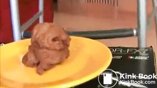 SCAT - Sexy girls Pooping 7