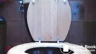 SCAT - Sexy girls Pooping 7