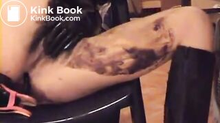 SCAT - Sexy girls Pooping 9