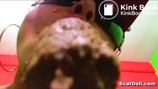SCAT - Sexy girls Pooping 11