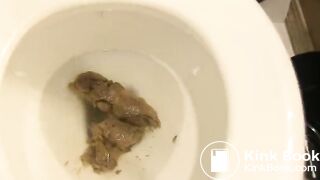 SCAT - Sexy girls Pooping 9