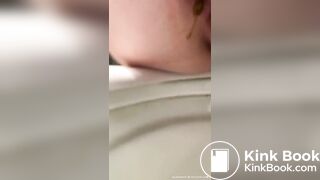 SCAT - Sexy girls Pooping 17